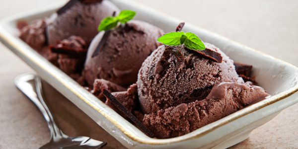 Schokoladen Parfait mit Pistazien Pesto